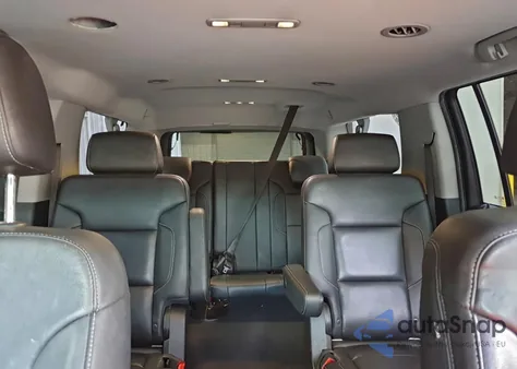 2019 Chevrolet Suburban C1500 Lt z USA, uszkodzony, nr VIN 1GNSCHKC7KR227911